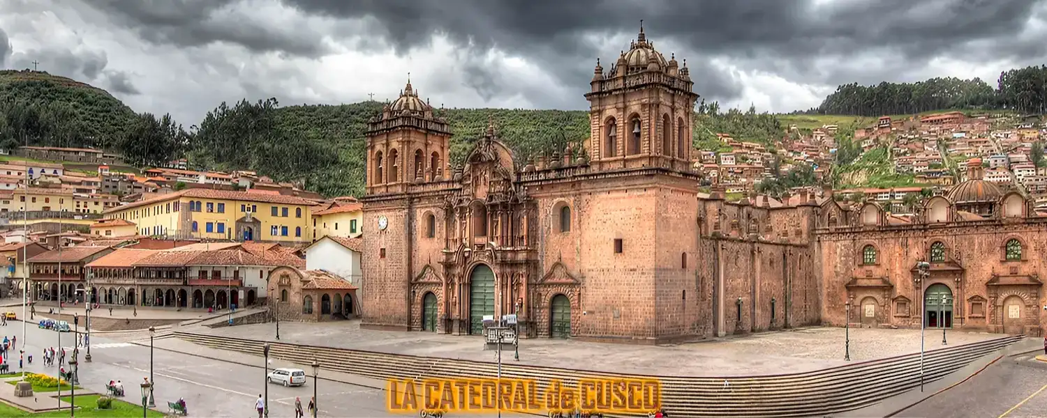 Magnífica catedral de la ciudad de Cusco Perú